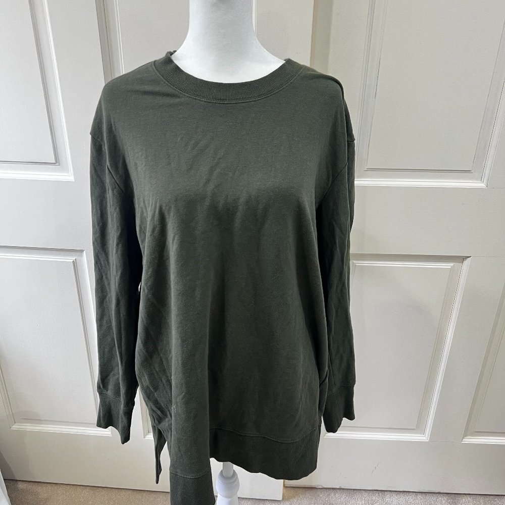 Daily Ritual olive green sweatshirt/pullover, size L